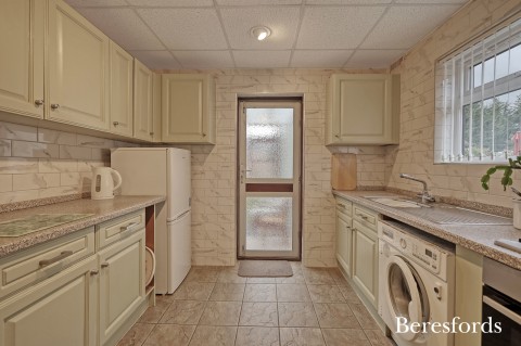 Click the photo for more details of Fairholme Gardens, Upminster, RM14