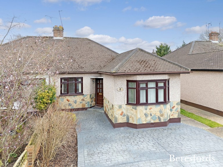 Images for Fairholme Gardens, Upminster, RM14