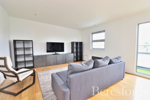 Click the photo for more details of Baddow Road, Chelmsford, Essex, CM2