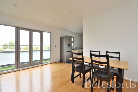 Click the photo for more details of Baddow Road, Chelmsford, Essex, CM2