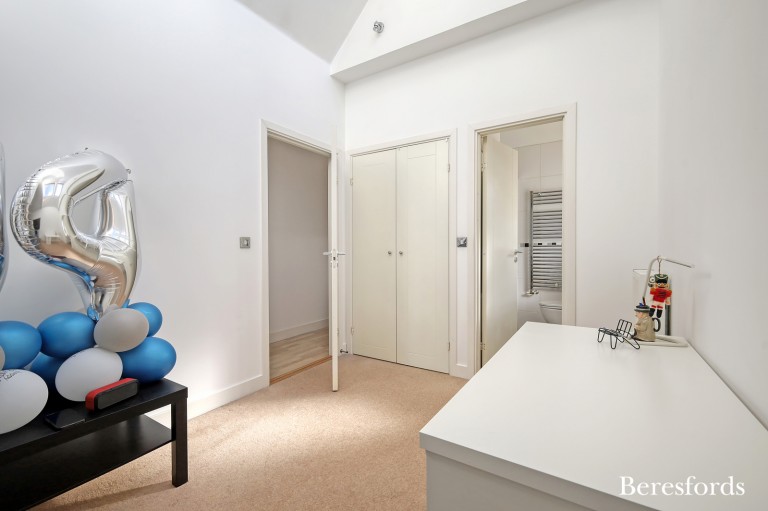 Images for Monarch's Court, 8 Hearn Road, Romford, RM1