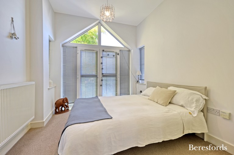 Images for Monarch's Court, 8 Hearn Road, Romford, RM1