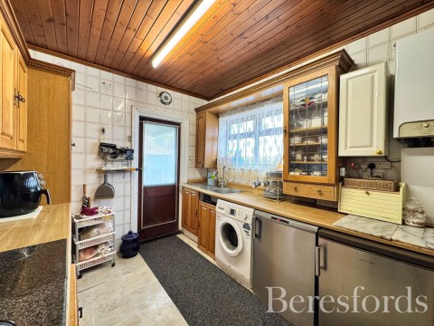 Click the photo for more details of Haynes Road, Hornchurch, RM11