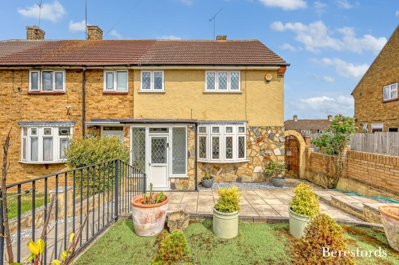 Click the photo for more details of Preston Road, Noak Hill, RM3