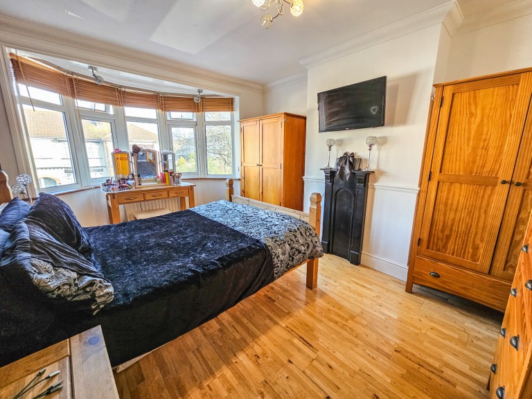 Images for Fourth Avenue, Romford, RM7