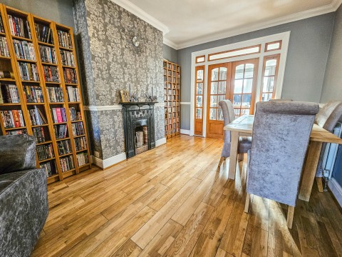 Click the photo for more details of Fourth Avenue, Romford, RM7