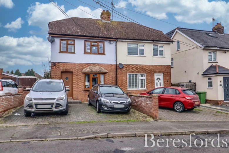 Click the photo for more details of Challis Lane, Braintree, Essex, CM7