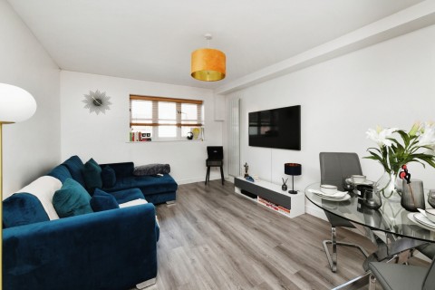Click the photo for more details of Hart Street, Brentwood, Essex, CM14