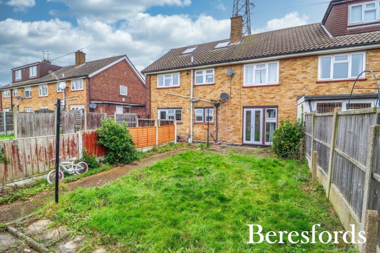 Images for Roseberry Gardens, Upminster, RM14