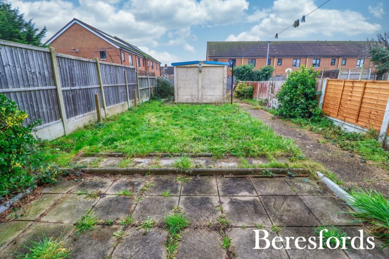 Images for Roseberry Gardens, Upminster, RM14