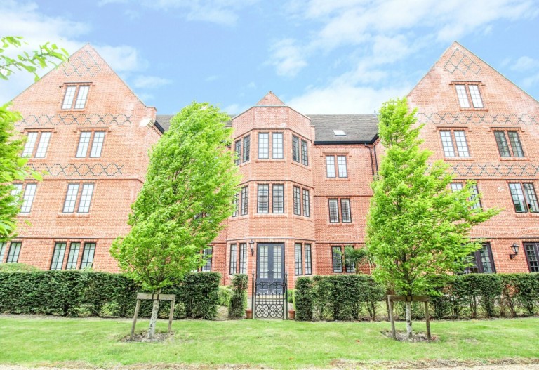 Images for The Galleries, Warley, Brentwood, Essex, CM14
