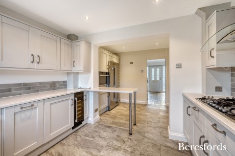 Click the photo for more details of Severn Drive, Upminster, RM14