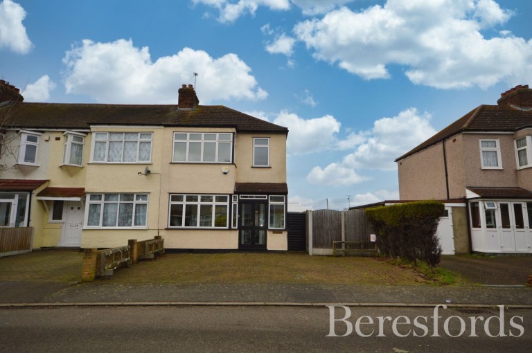 Images for Beechfield Gardens, Romford, RM7