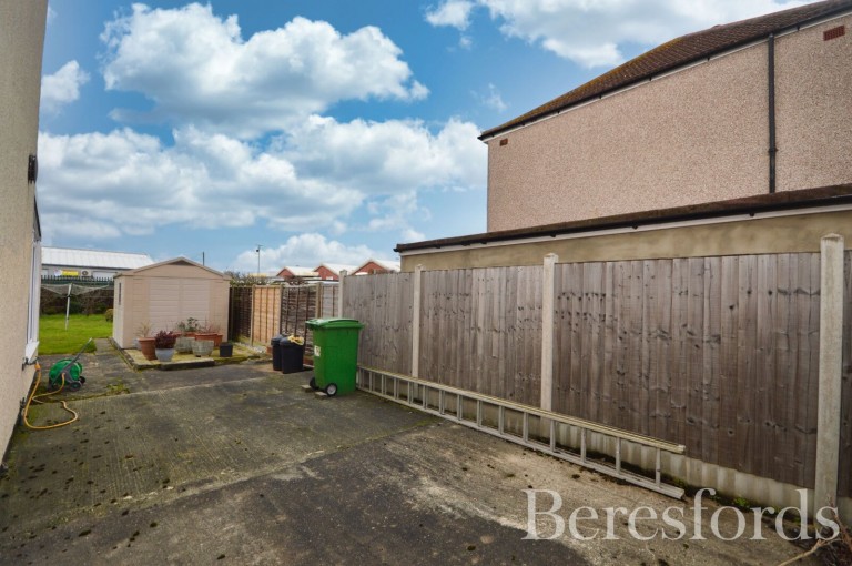 Images for Beechfield Gardens, Romford, RM7