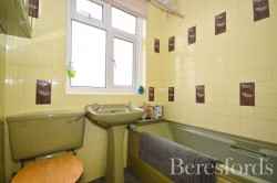 Images for Beechfield Gardens, Romford, RM7