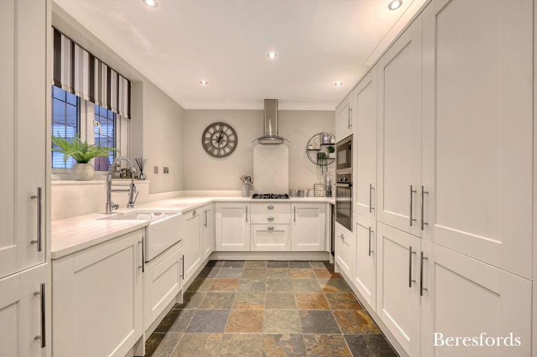 Click the photo for more details of North Hill Drive, Romford, RM3