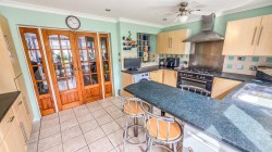 Images for Bridport Avenue, Romford, RM7