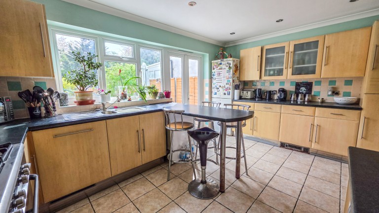 Images for Bridport Avenue, Romford, RM7