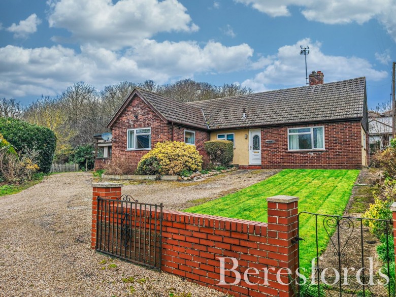 Click the photo for more details of Maldon Road, Heckfordbridge, Colchester, Essex, CO3