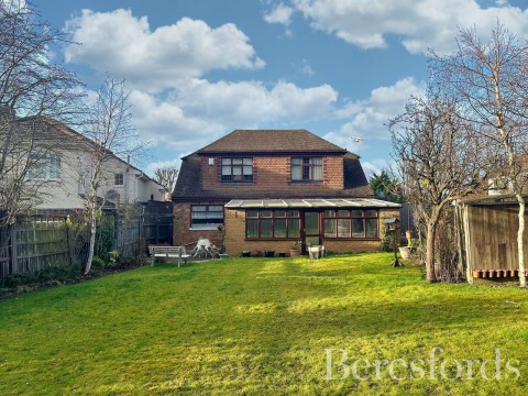 Click the photo for more details of Sylvan Avenue, Hornchurch, RM11
