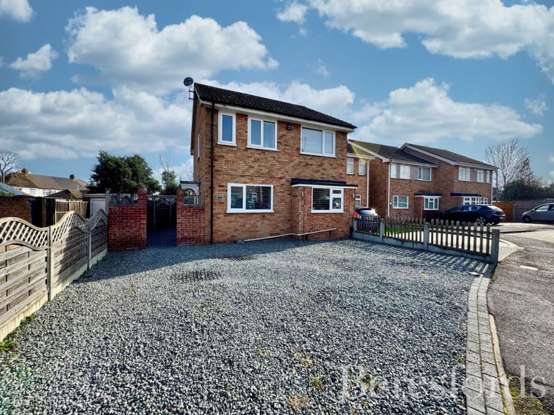 Click the photo for more details of Courage Close, Hornchurch, RM11