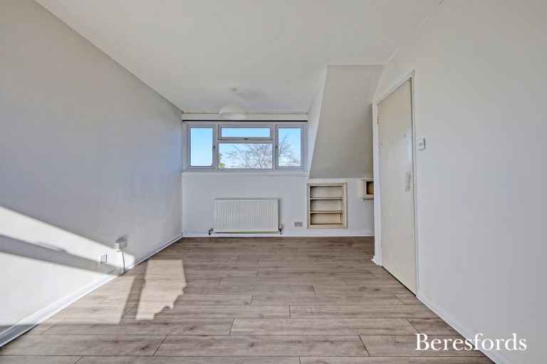 Images for Kings Gardens, Upminster, RM14