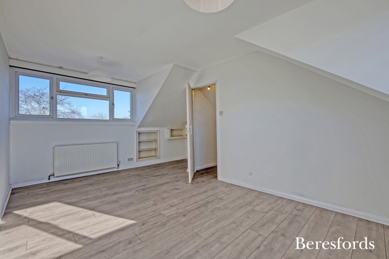 Images for Kings Gardens, Upminster, RM14