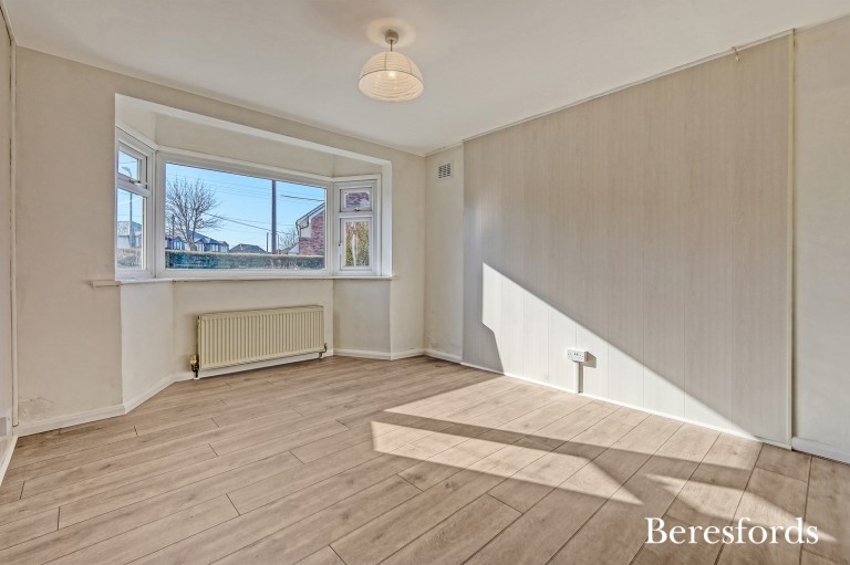 Images for Kings Gardens, Upminster, RM14