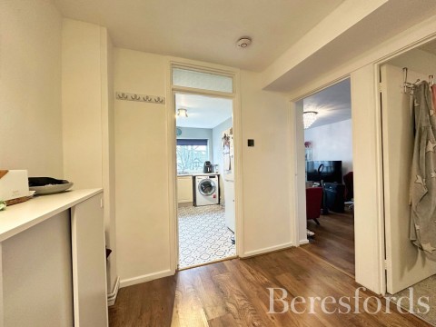 Click the photo for more details of Upminster Road, Hornchurch, RM11