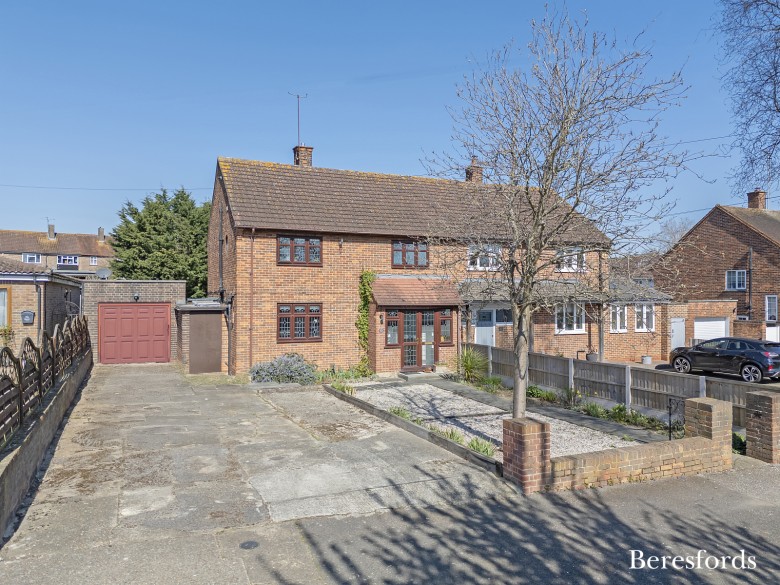 Click the photo for more details of Wrexham Road, Noak Hill, RM3