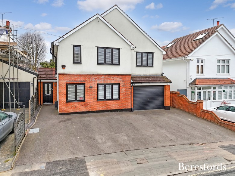 Click the photo for more details of Western Avenue, Brentwood, Essex, CM14