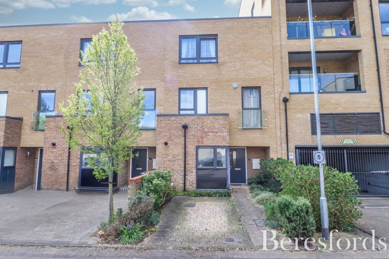 Click the photo for more details of Dunn Side, Chelmsford, Essex, CM1