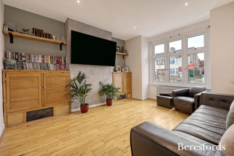 Click the photo for more details of Havering Road, Romford, RM1