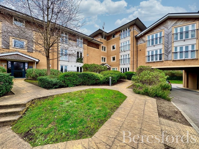 Click the photo for more details of Stafford Avenue, Hornchurch, RM11