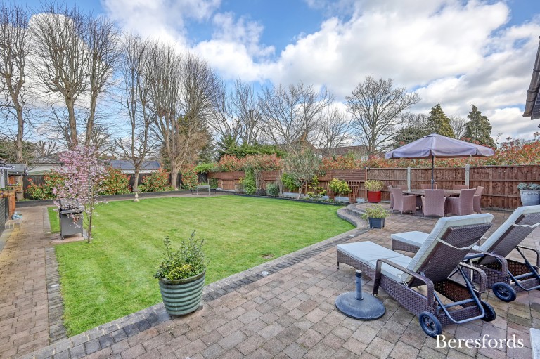Images for Balgores Crescent, Gidea Park, RM2