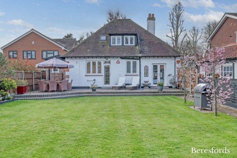 Images for Balgores Crescent, Gidea Park, RM2
