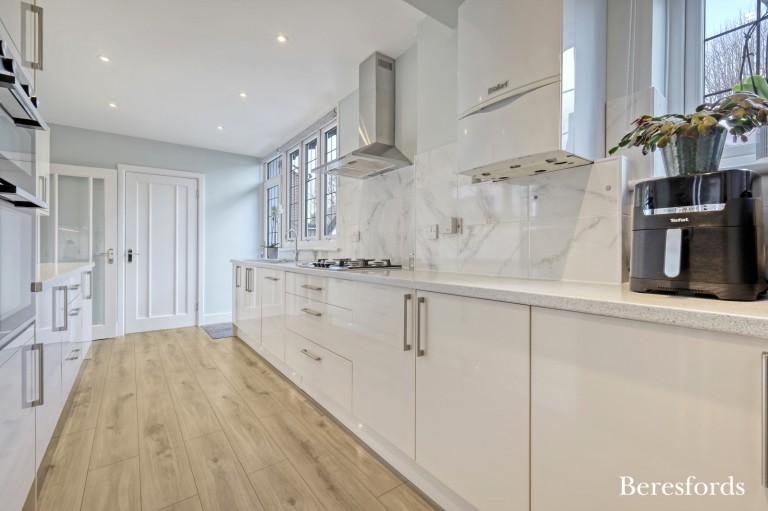 Images for Balgores Crescent, Gidea Park, RM2
