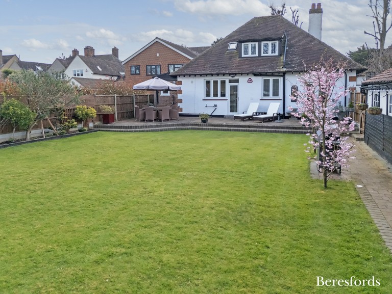 Images for Balgores Crescent, Gidea Park, RM2