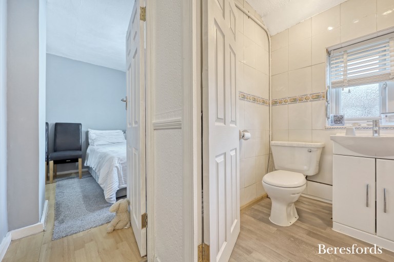 Images for Darlington Path, Romford, RM3