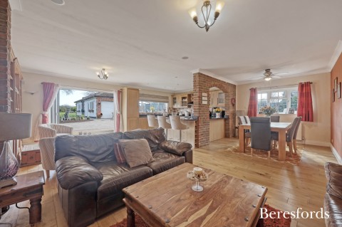 Click the photo for more details of Chelmsford Road, Shenfield, Brentwood, Essex, CM15