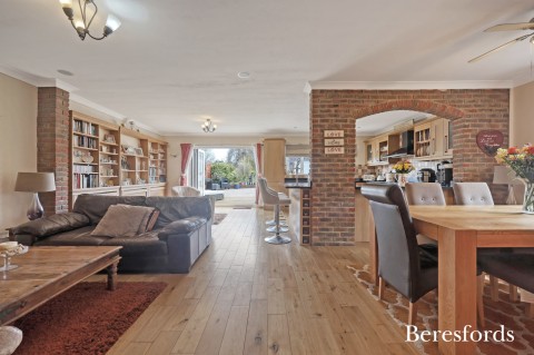 Click the photo for more details of Chelmsford Road, Shenfield, Brentwood, Essex, CM15