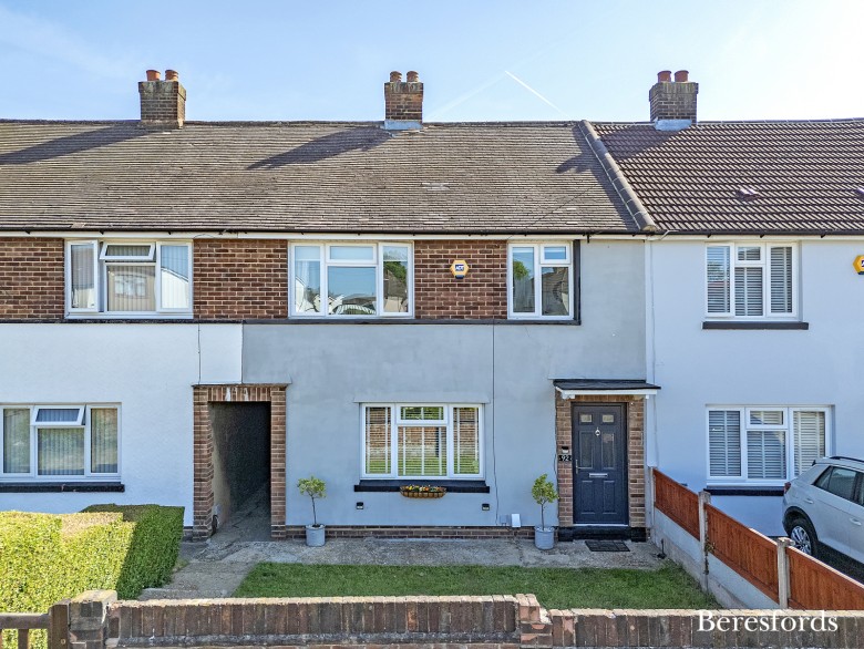 Click the photo for more details of Ravensbourne Crescent, Romford, RM3