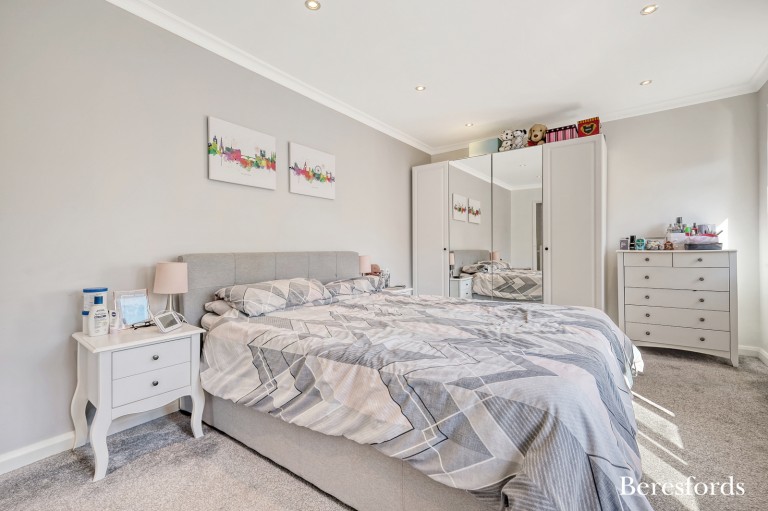 Images for Ravensbourne Crescent, Romford, RM3