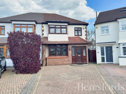 Click the photo for more details of Hayburn Way, Hornchurch, RM12