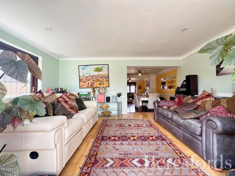 Images for Hayburn Way, Hornchurch, RM12