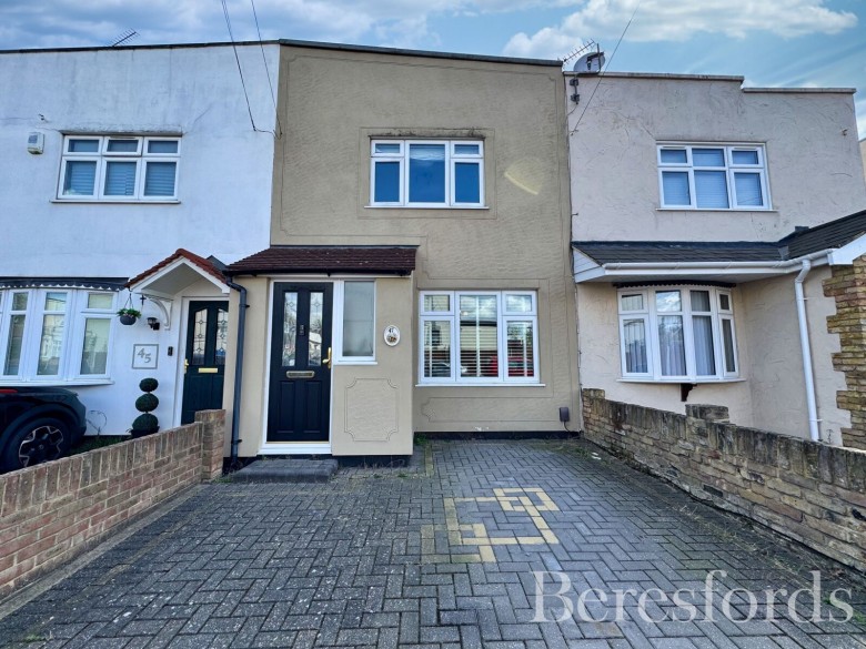 Click the photo for more details of Frimley Avenue, Hornchurch, RM11