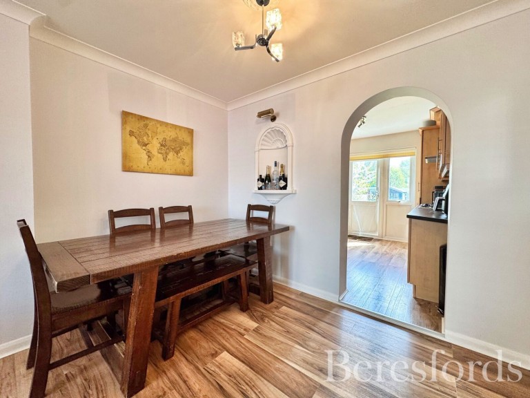 Images for Frimley Avenue, Hornchurch, RM11