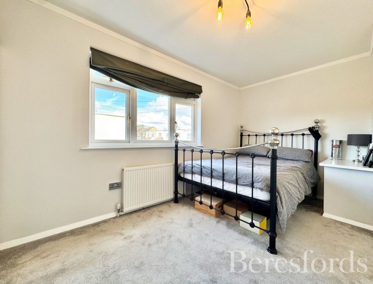 Images for Frimley Avenue, Hornchurch, RM11