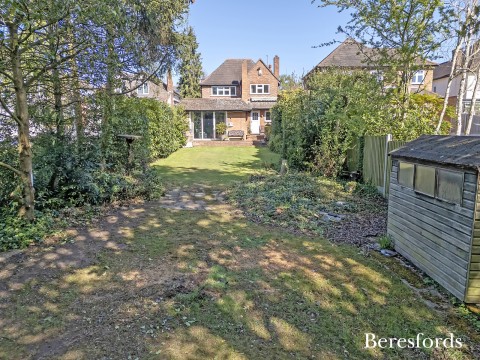 Click the photo for more details of Parkland Avenue, Upminster, RM14