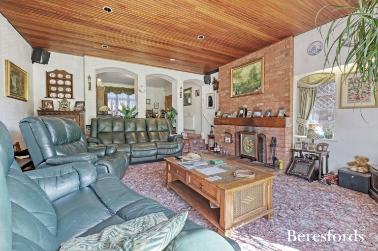 Images for Parkland Avenue, Upminster, RM14